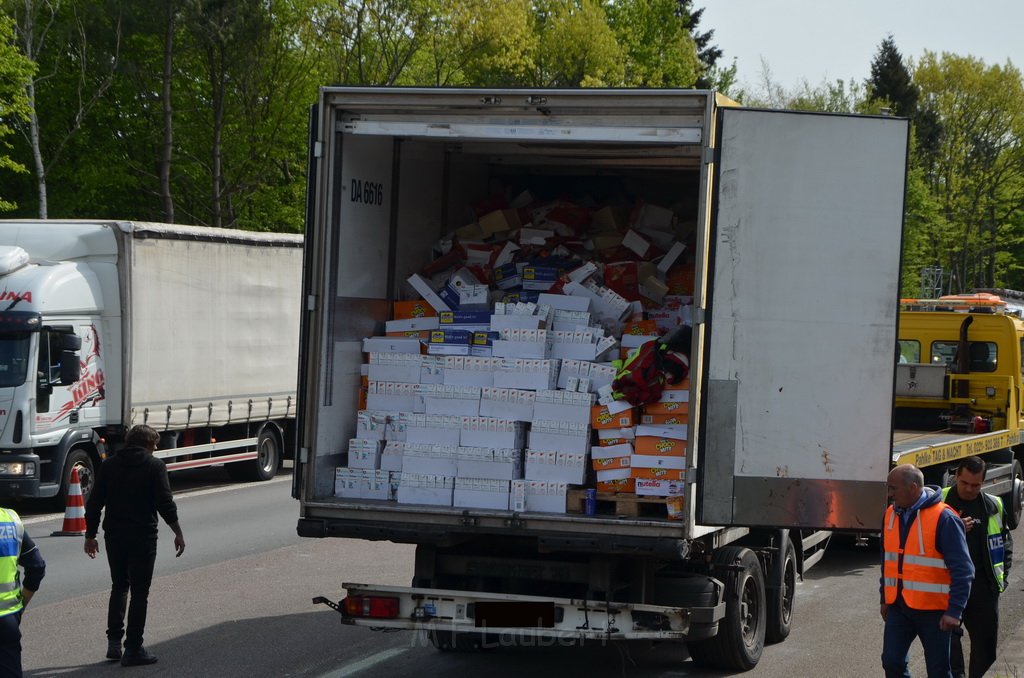 VU LKW umgestuerzt A 3 Rich Oberhausen Hoehe AS Koeln Koenigsforst P274.JPG - Miklos Laubert